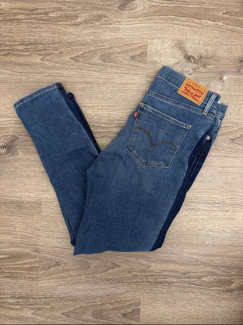 Levis 311 shaping skinny jeans